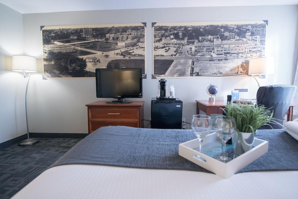 Hotel Westport Kansas City, Tapestry Collection By Hilton Экстерьер фото