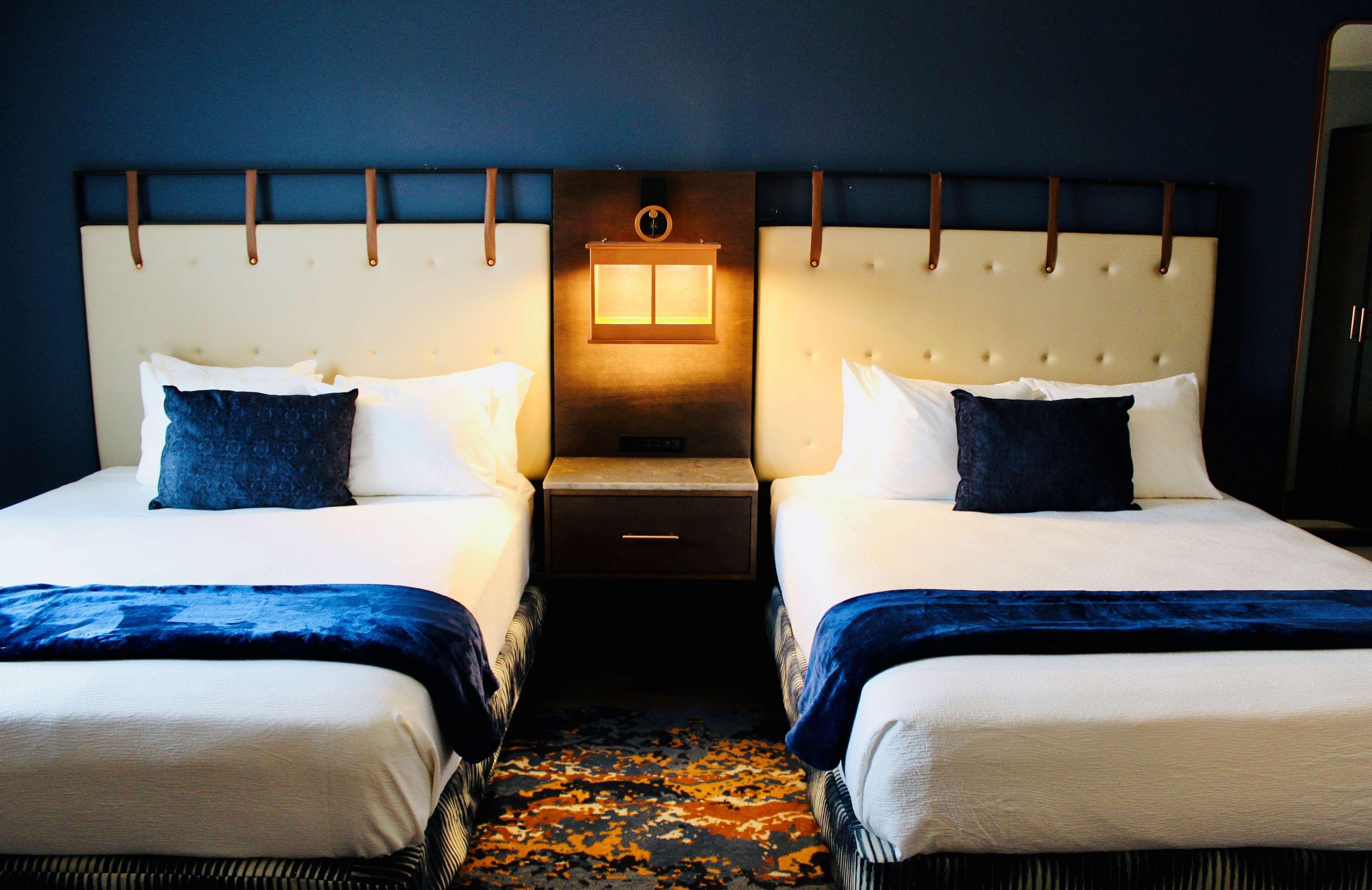 Hotel Westport Kansas City, Tapestry Collection By Hilton Экстерьер фото