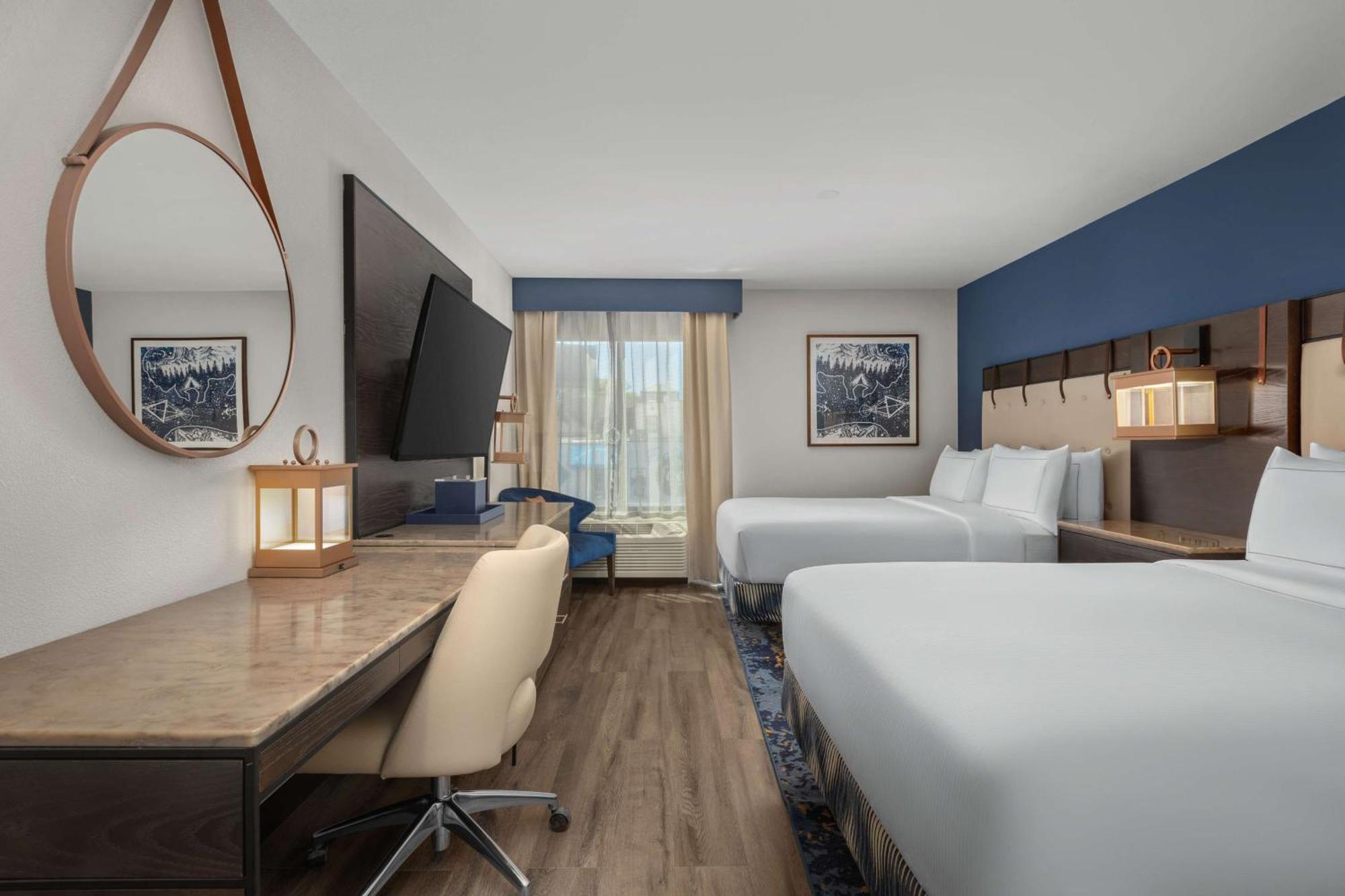 Hotel Westport Kansas City, Tapestry Collection By Hilton Экстерьер фото