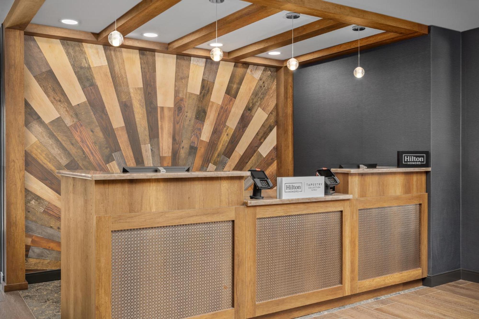 Hotel Westport Kansas City, Tapestry Collection By Hilton Экстерьер фото